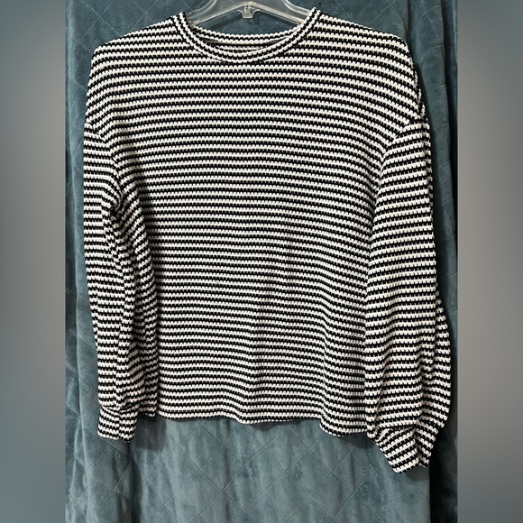 Source Unknown Tops - Women's Unknown Source Long Sleeve Blouse with "Balloon" Sleeves